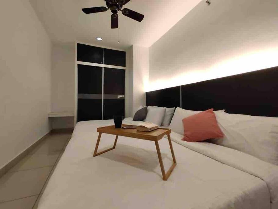 Luxury Seaview Penang Homestay @ Mansion One Gurney Pulau Pinang Джордж Таун Екстериор снимка